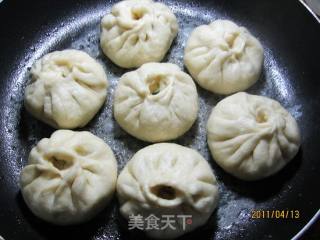 菠菜鲜肉生煎包的做法步骤：7