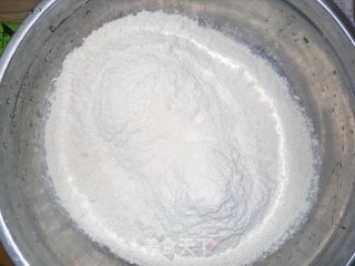 北方炸油馍的做法步骤：1