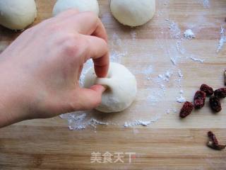 胶东过年必备的枣花馒头的做法步骤：7