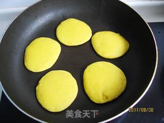 奶香玉米饼的做法步骤：4
