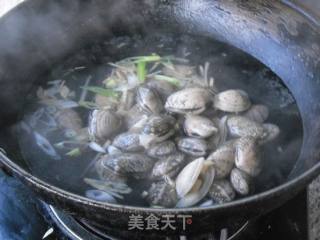 花蛤丝瓜汤的做法步骤：6