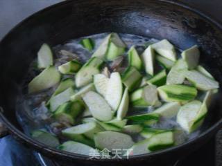 花蛤丝瓜汤的做法步骤：7