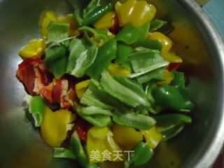 彩椒炒肉片的做法步骤：2