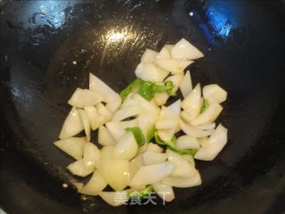 洋葱炒豆丹的做法步骤：6