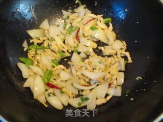 洋葱炒豆丹的做法步骤：7