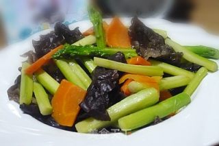芦笋黑木耳的做法步骤：11