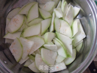 【简单の素菜】葫芦炒蛋的做法步骤：2