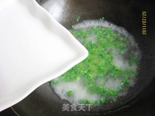 韭苔鸡蛋汤面的做法步骤：4