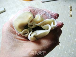 小芹菜鲜肉烧麦的做法步骤：7