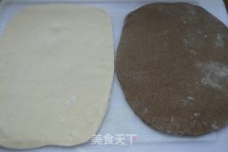 双色花卷的做法步骤：3