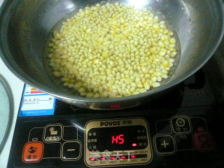 蔬菜玉米饼的做法步骤：2