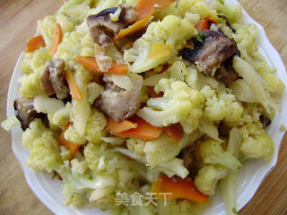 家常菜----香菇胡萝卜炒菜花的做法步骤：7