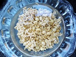 缓解疾病豆浆---燕麦核桃豆浆的做法步骤：2