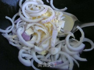 洋葱炒蛋的做法步骤：4