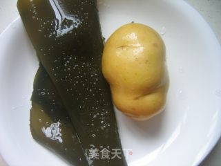 土豆海带丝的做法步骤：1