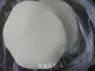 韭菜鸡蛋饺子的做法步骤：1