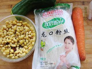 黄豆粉丝杂拌菜的做法步骤：1