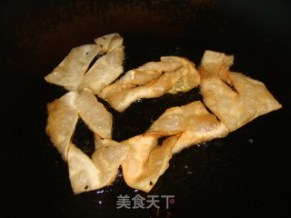 炸翻饺的做法步骤：4