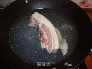 红烧肉的做法步骤：1
