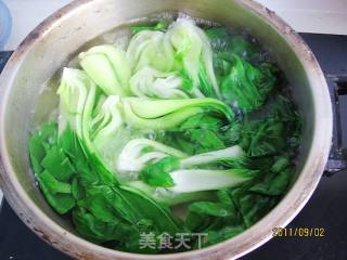 油菜蟹味菇的做法步骤：3