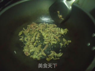 酸菜炒肉丝的做法步骤：7