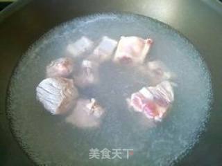 可乐排骨的做法步骤：1