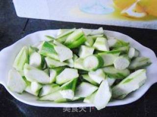 【鸭血旺烧丝瓜】的做法步骤：2