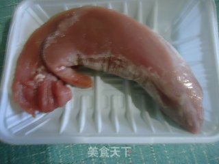 糖醋里脊的做法步骤：1