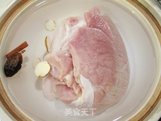 豆腐干烧肉的做法步骤：2