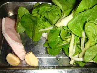 油渣小白菜的做法步骤：1