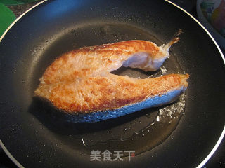蒜香三文鱼的做法步骤：3