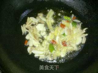 尖椒肥肠的做法步骤：2