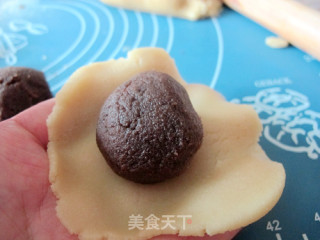 广式豆沙月饼的做法步骤：7