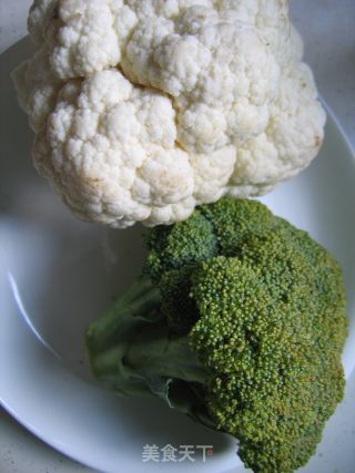 辣椒油拌双花的做法步骤：1
