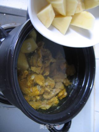 咖喱土豆牛肉汤的做法步骤：4
