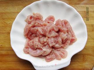 什锦拌肉丝的做法步骤：1