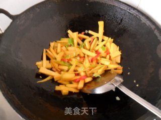 辣炒南瓜条的做法步骤：3
