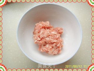 糖醋灌肉藕的做法步骤：1