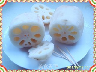 糖醋灌肉藕的做法步骤：2