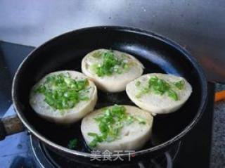 【葱香馒头片】的做法步骤：7
