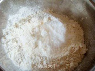 牛奶蜂蜜大麻花的做法步骤：1
