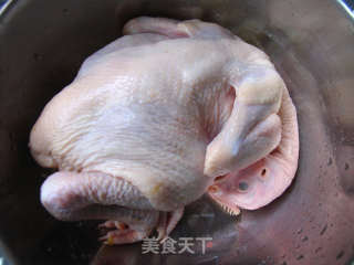 清炖蘑菇土鸡的做法步骤：1
