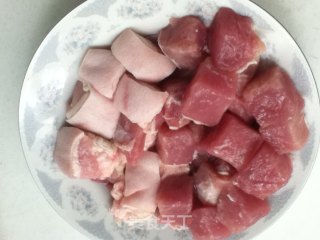 红烧肉烧蛋的做法步骤：1