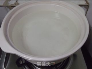 秋季润喉  青橄榄萝卜汤的做法步骤：4