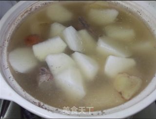 秋季润喉  青橄榄萝卜汤的做法步骤：6