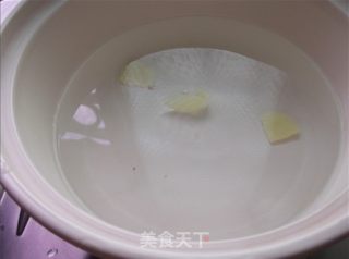 清清爽爽 蔬菜肉片汤的做法步骤：3