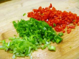 【简单制作的花样饼大全】尖椒鸡蛋发面饼的做法步骤：6