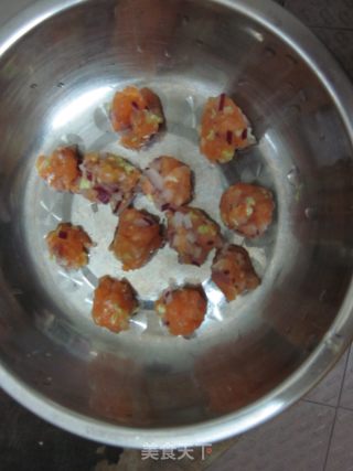 宝宝辅食——三文鱼蔬菜小丸子的做法步骤：5