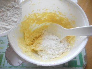 奶香十足--香草曲奇饼干的做法步骤：4
