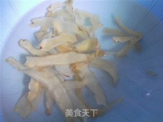 清润滋阴 玉竹无花果煲鲫鱼的做法步骤：2